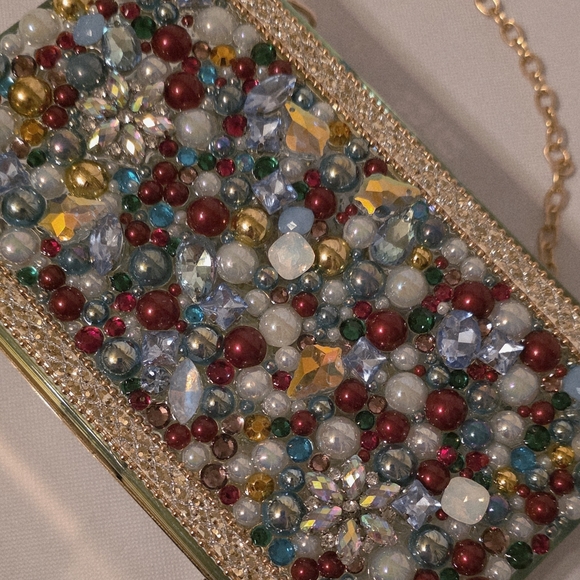 Handmade Pearl Chaos Clutch In Sky Blue - Alpine Winter - Picture 5 of 7